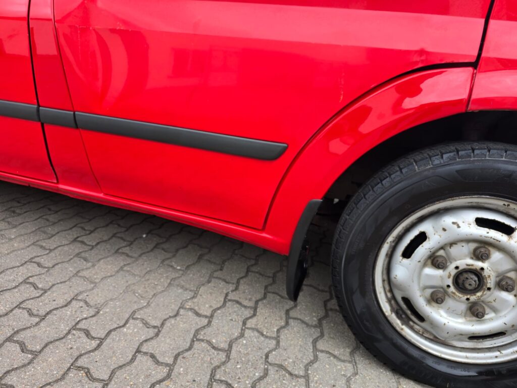 Rezavé prahy vozidla po lakování