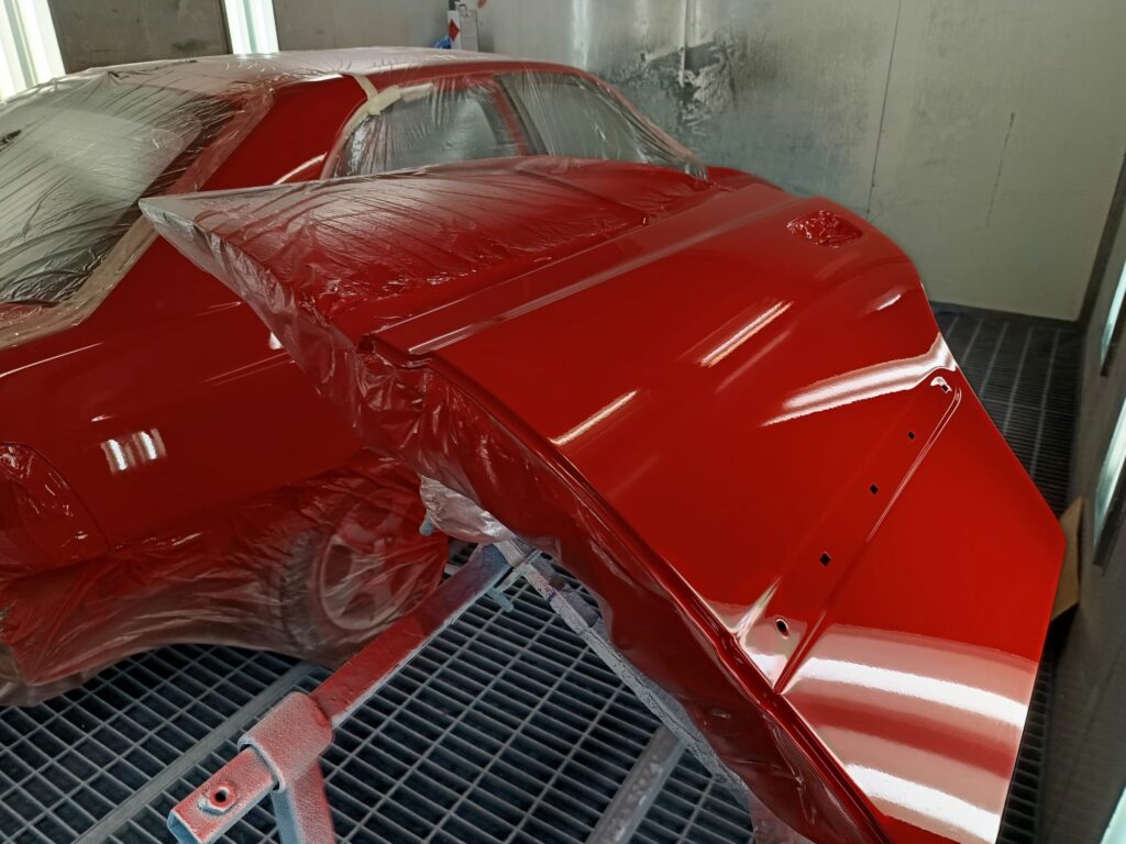 Lakování dveří auta